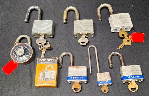 Mixed lot vintage master - of,